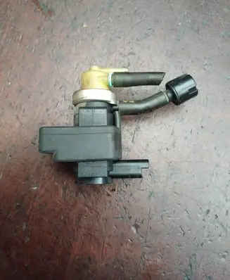 Peugeot 207 CC Turbo solenoid valve 70177711 V759537280
