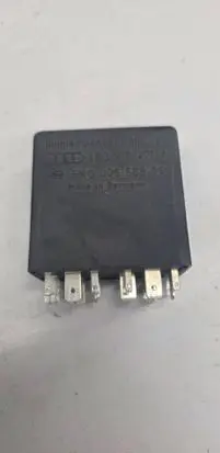 Volkswagen PASSAT B5.5 Other relay 4B0919471A 5KG00656805