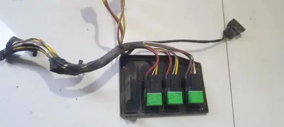 Citroen Xsara Picasso Fuse box set 1830913016