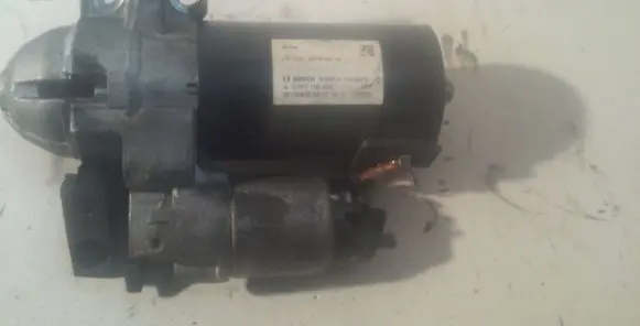 BMW 5 F10 F11 Starter motor 8574102 0001148509