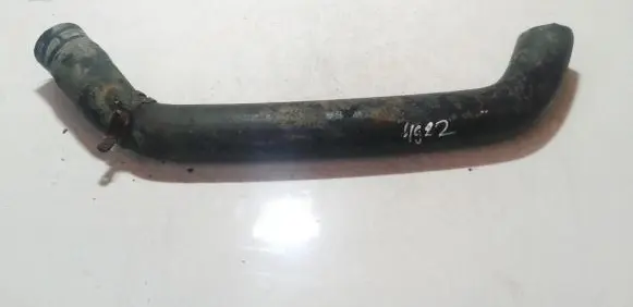 Volkswagen PASSAT B2 Engine coolant pipe/hose