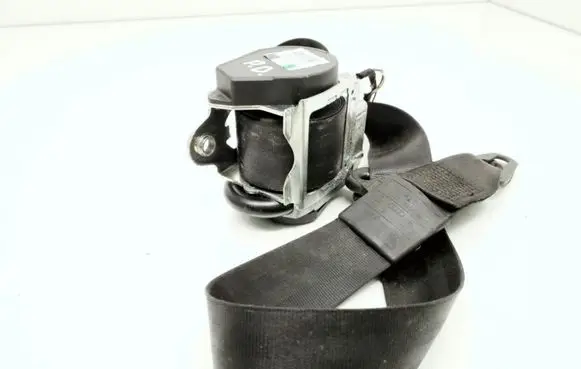 Audi A4 S4 B7 8E 8H Front seatbelt 8E0857706G