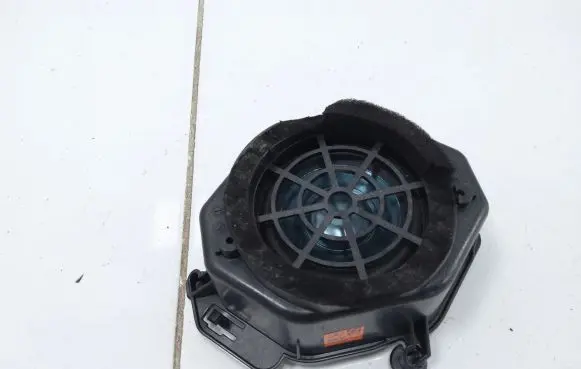 Mercedes-Benz C W204 Panel speaker A2048202402