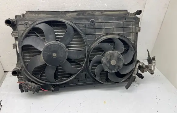 Skoda Yeti (5L) Radiator set 993820AB