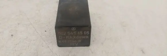 Mercedes-Benz E W124 Other relay 0025456505 05895410