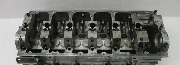 Volkswagen Phaeton Engine head 