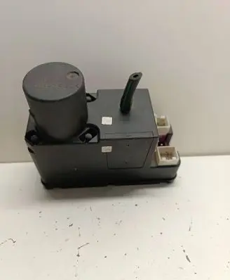 Audi A4 S4 B5 8D Central locking vacuum pump 4A0862257D