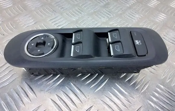 Ford Mondeo MK IV Electric window control switch 7S7T14A132AB
