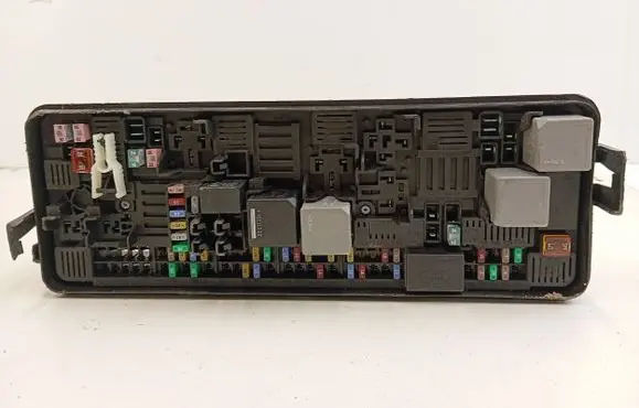 Land Rover Discovery 5 Fuse module JPLA14N030AB
