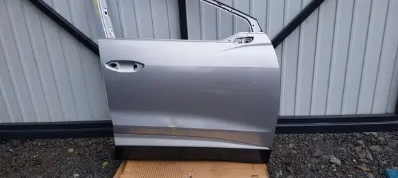 Audi Q4 Sportback e-tron Front door