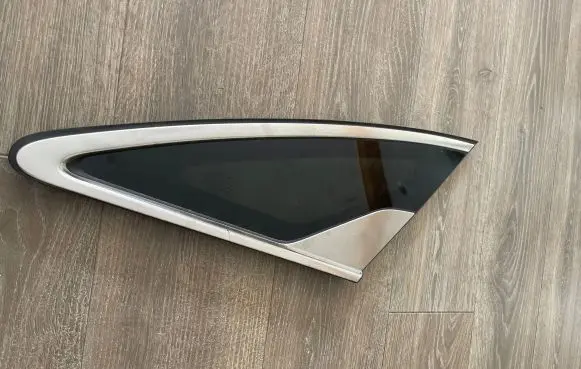 KIA Pro Cee'd III Rear vent window glass 87820J7700