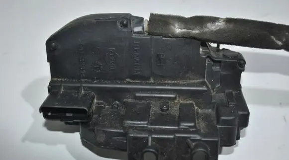 Nissan Tiida C11 Rear door lock