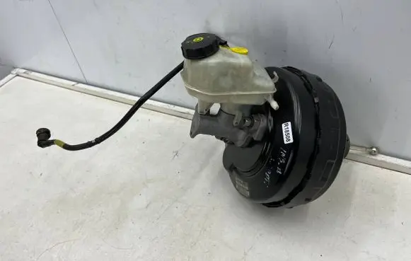 Opel Insignia A Brake booster 13228183
