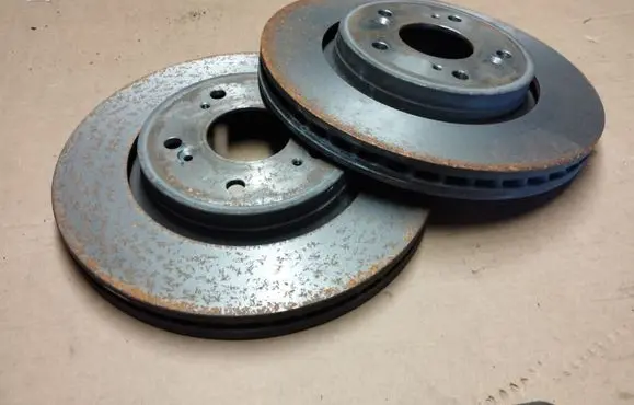 Honda CR-V Front brake disc