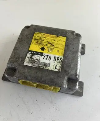 Mitsubishi Pajero Airbag control unit/module MR472776
