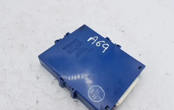 Toyota Prius (XW20) Comfort/convenience module 8911147030 2324005091