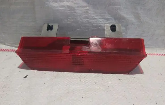 Toyota RAV 4 (XA20) Third/center stoplight