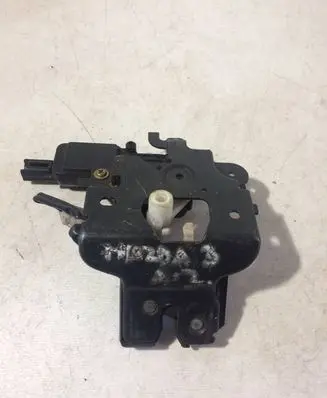 Mazda 3 I Tailgate/trunk/boot lock/catch/latch B6724