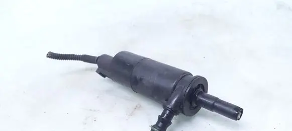 Volkswagen Golf V Headlight washer pump 3B7955681