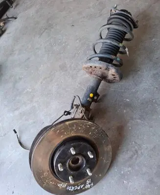 Hyundai i40 Front wheel hub spindle knuckle 546613Z720