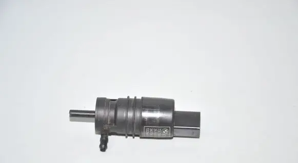 BMW 3 E90 E91 Headlight washer pump 7302588