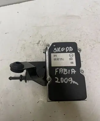 Skoda Fabia Mk2 (5J) ABS Pump 6R0907379J
