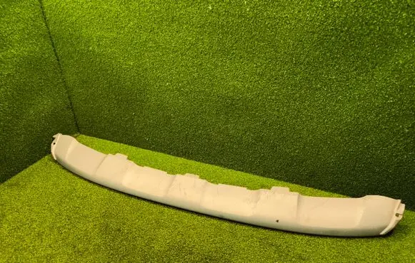 Front bumper lip