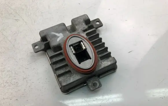 BMW 5 F10 F11 Xenon control unit/module 7237647