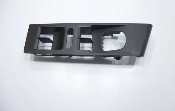 Volkswagen PASSAT B7 Mirror switch trim 3AB857857A