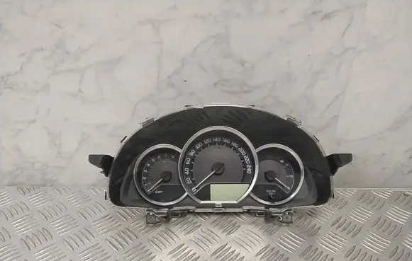 Toyota Auris E180 Speedometer (instrument cluster) 838000ZU21