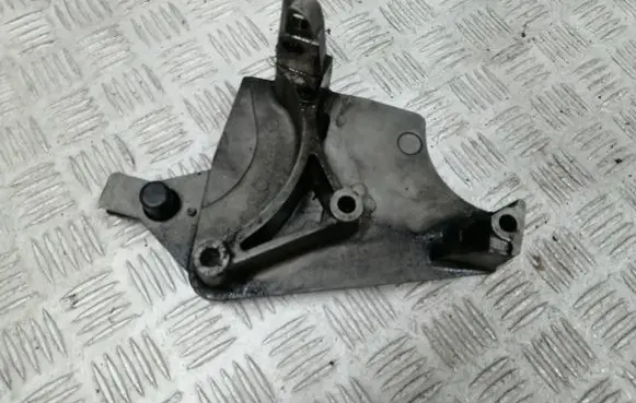 Nissan Micra Engine mounting bracket 8200408663
