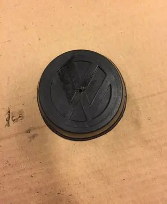 Volkswagen Golf I Original wheel cap 321601171A