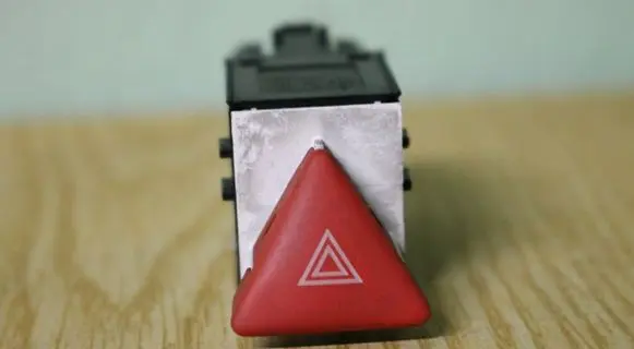 Volkswagen PASSAT B6 Hazard light switch 3C0953509A
