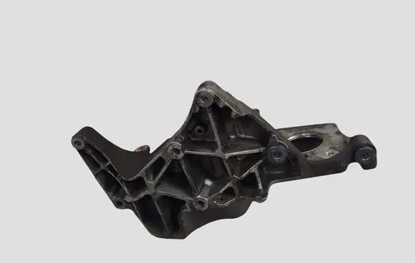 Volvo XC60 Generator/alternator bracket 31401103
