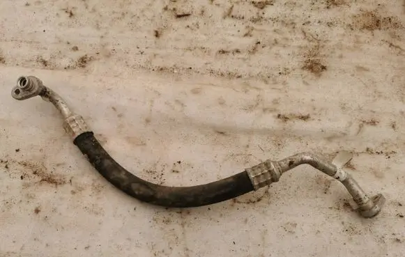 Peugeot Partner Air conditioning (A/C) pipe/hose 9681693480