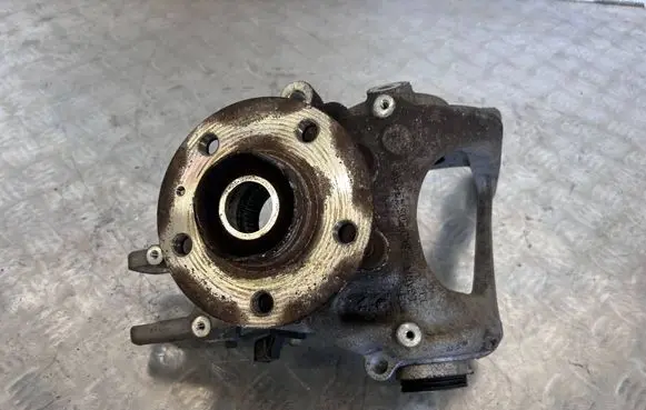Audi RS5 Rear wheel hub spindle/knuckle 8K0505432AS