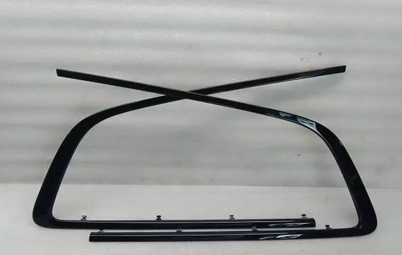 Volvo V60 Rear door windshield rail 5901027aa 5901026AA