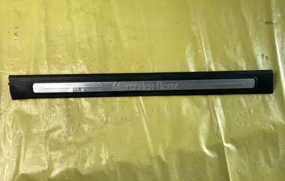 Mercedes-Benz B W245 Front sill trim cover A1696800074 1696800074