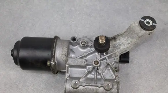 Subaru Impreza III Wiper motor 583032213 5830 32213