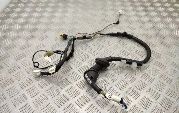 Toyota Aygo AB40 Front door wiring loom 821510H370 821510H370F