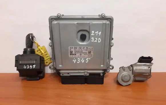 Mercedes-Benz E W211 Engine control unit/module 2115452308 4345