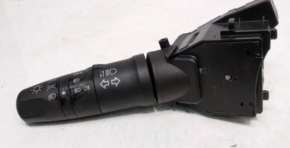 Nissan Primera Indicator stalk 25540AV600