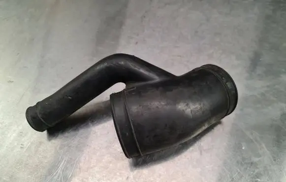 Audi A6 S6 C6 4F Turbo air intake inlet pipe/hose 078133241B