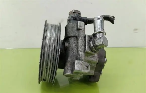 Audi A4 S4 B6 8E 8H Power steering pump MGP2010