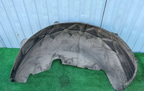 Volkswagen Touareg II Rear arch fender liner splash guards 7P6810971