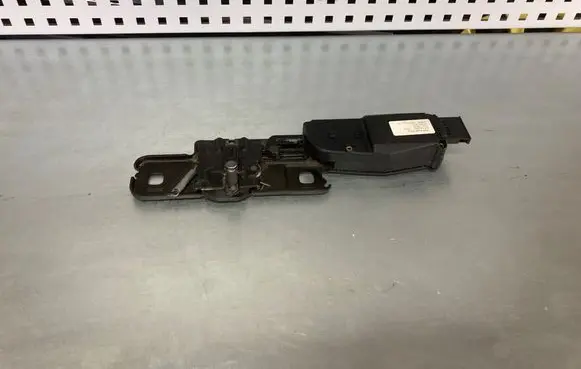 Skoda Superb B6 (3T) Tailgate exterior lock 100112 4F9827383E 0246685