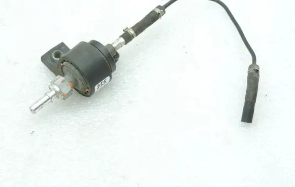 Opel Vivaro Webasto auxiliary heater fuel pump 95518082 4423261