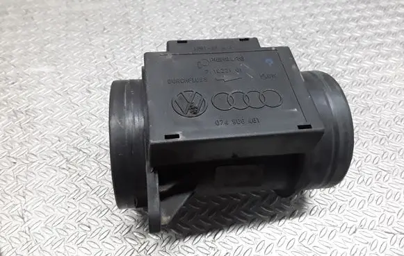 Volkswagen Golf III Mass air flow meter 074906461