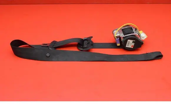 Volkswagen Golf IV Front seatbelt 1K3857705C