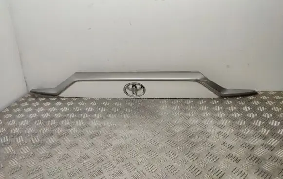 Toyota RAV 4 (XA50) Trunk door license plate light bar 7680142240 7680142260 7681142390